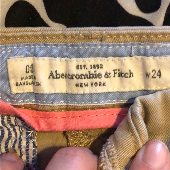 Tan abercrombie and fitch khaki shorts size 00 - Picture 3 of 3